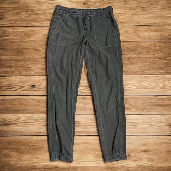 Athleta‎ Farallon Green Athleisure Activewear Jogger Pants Size 4 Tall - Picture 1 of 10